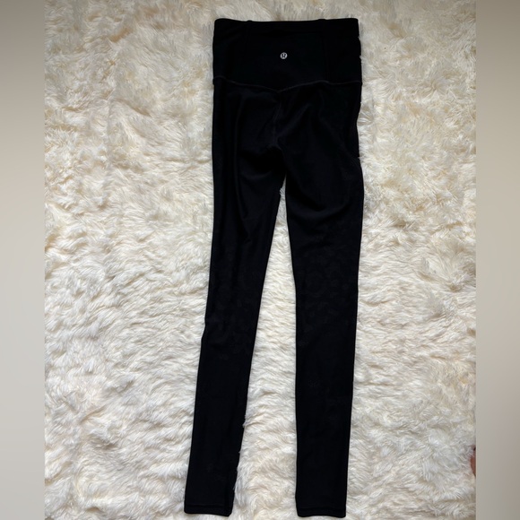 lululemon athletica Pants - Lululemon Black High Rise Leggings Size 4 | Subtle Pattern | Full Length